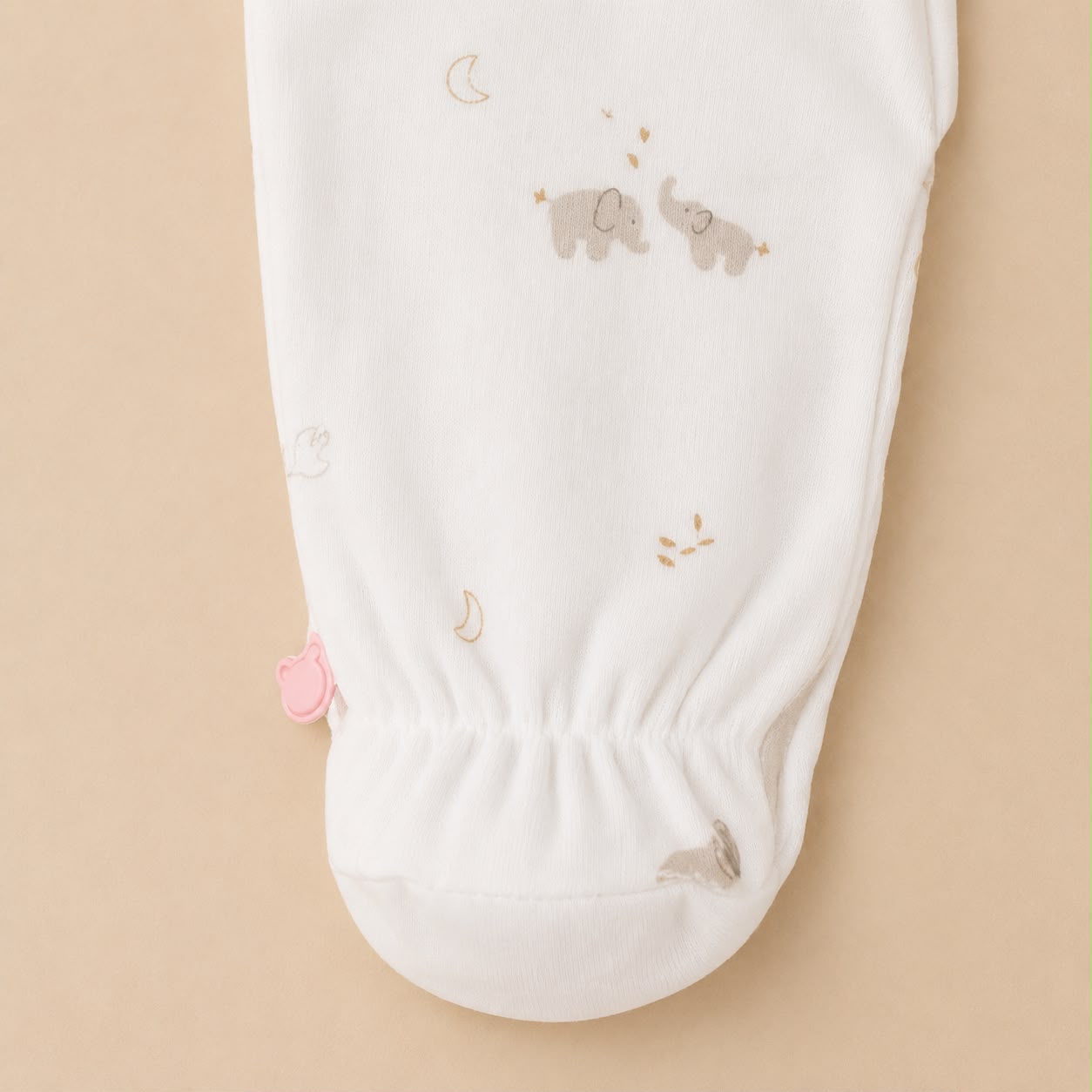 Baby pyjama - velvet AOP (Maat: 50/56)