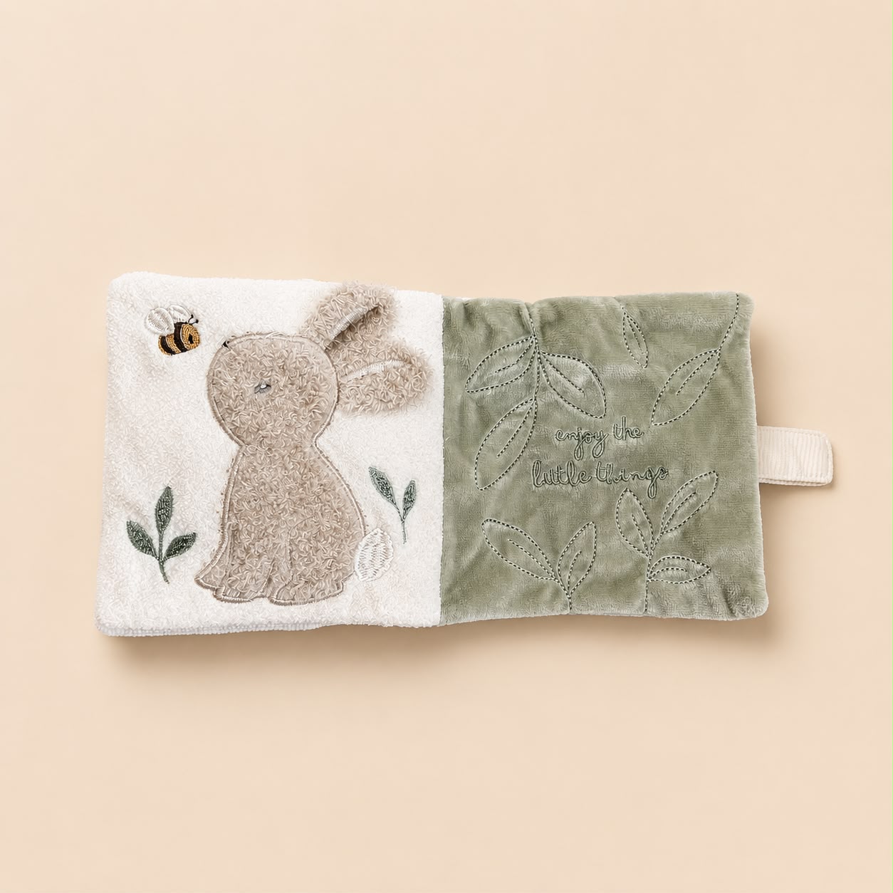 Little dutch activiteitenboekje beige bunny binnenkant
